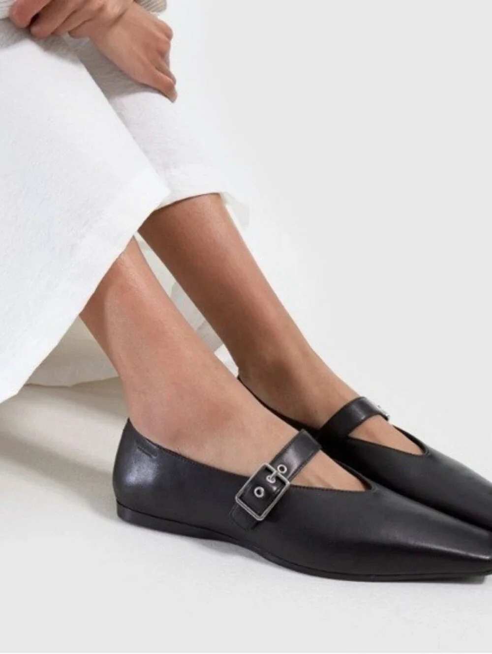 Vagabond Wioletta Buckle Strap Pointed Ballet Flats in Black Leather